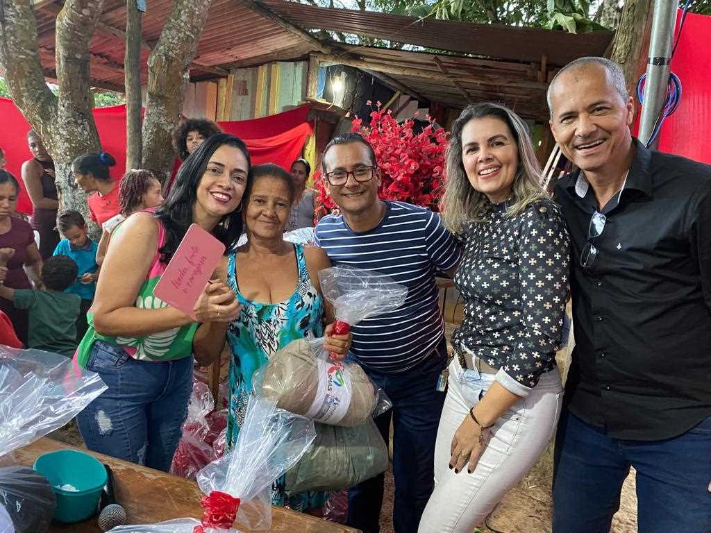 Camacã: Prefeitura homenageia as Mães da Portelinha I através do Projeto Brechó Solidário.
